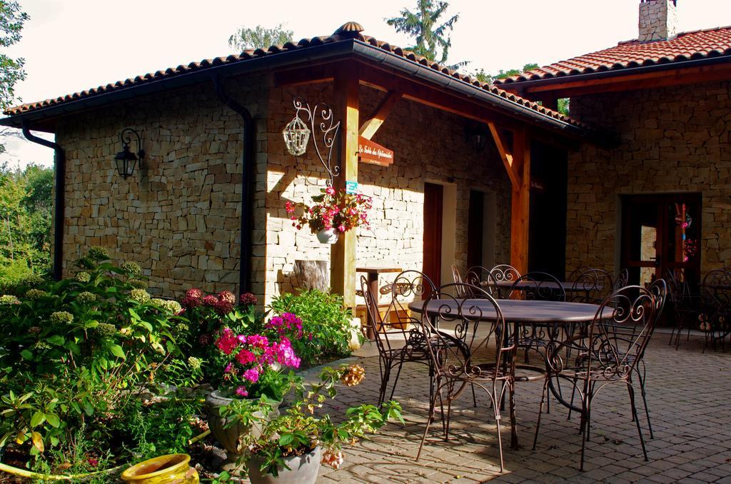 Auberge Les Tables Du Ban Saint-Pierre-la-Palud Exterior photo